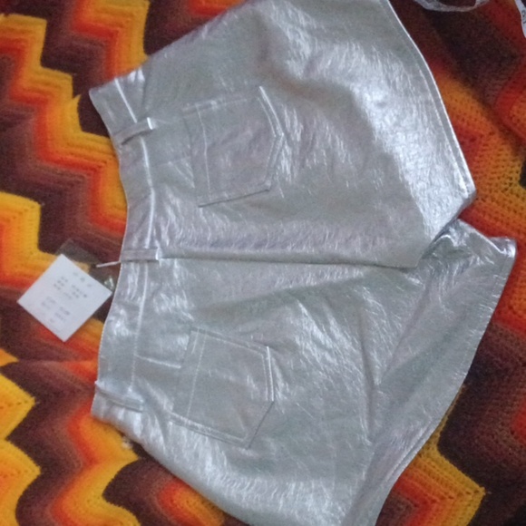 NWT Metallic Silver Cheeky Jrs shorts Size S - Picture 5 of 7